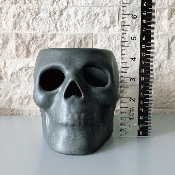 🎃 Black skull ceramic candle holder Halloween decor - Picture 8 of 9